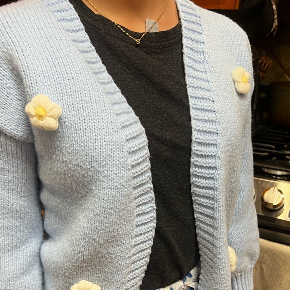 Blue cardigan with daisy on it - Picture 2 of 4